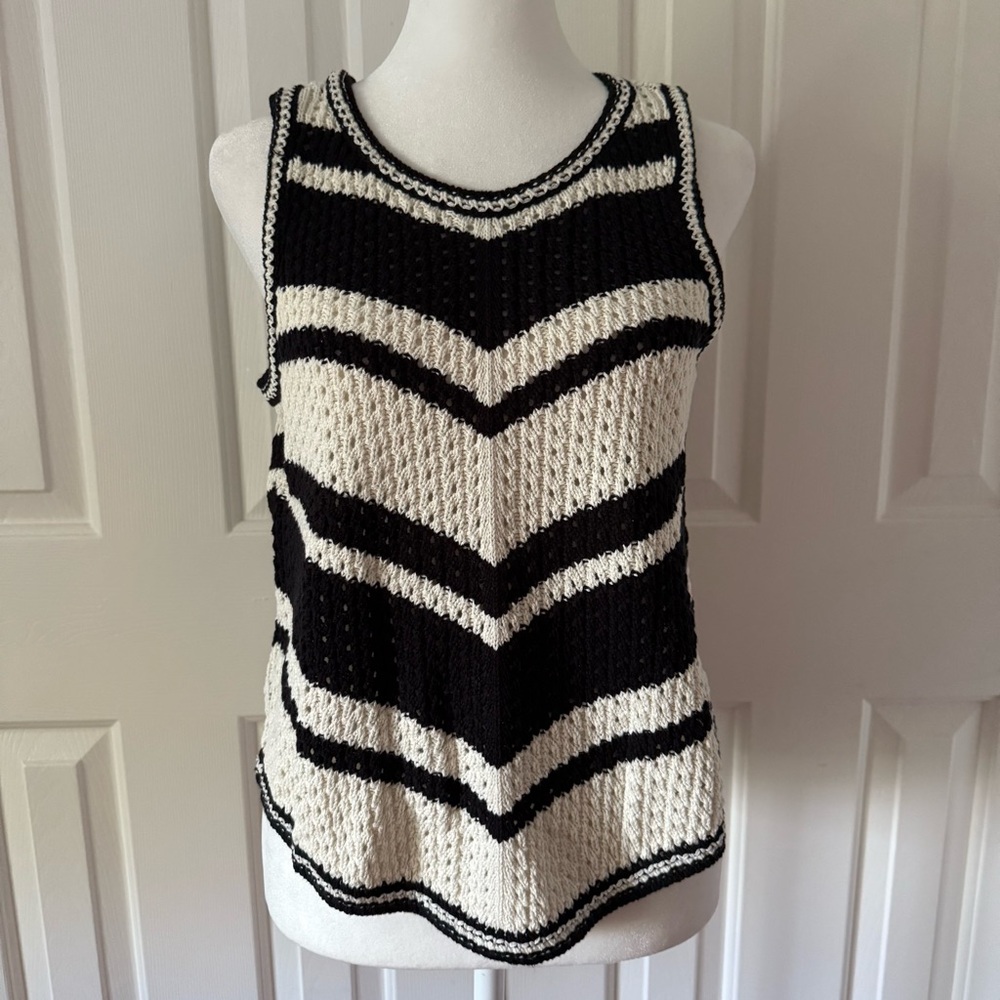 Tribal Jeans Pullover Black & White Sleeveless V-Neck Sweater Womens Size PM NWT